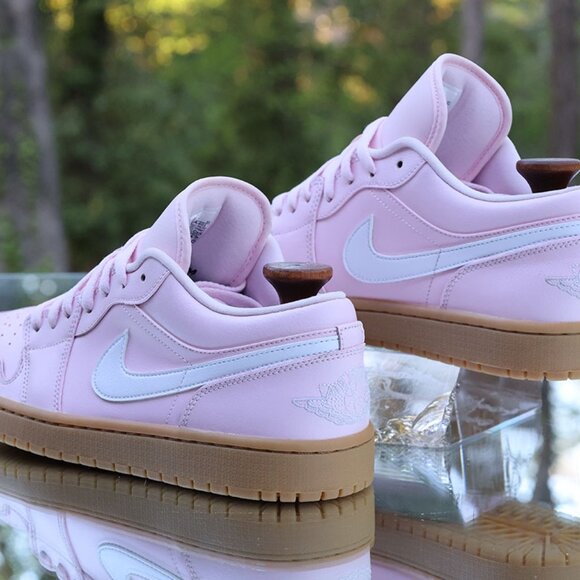 Air Jordan 1 Low Arctic Pink Gum - Picture 12 of 13